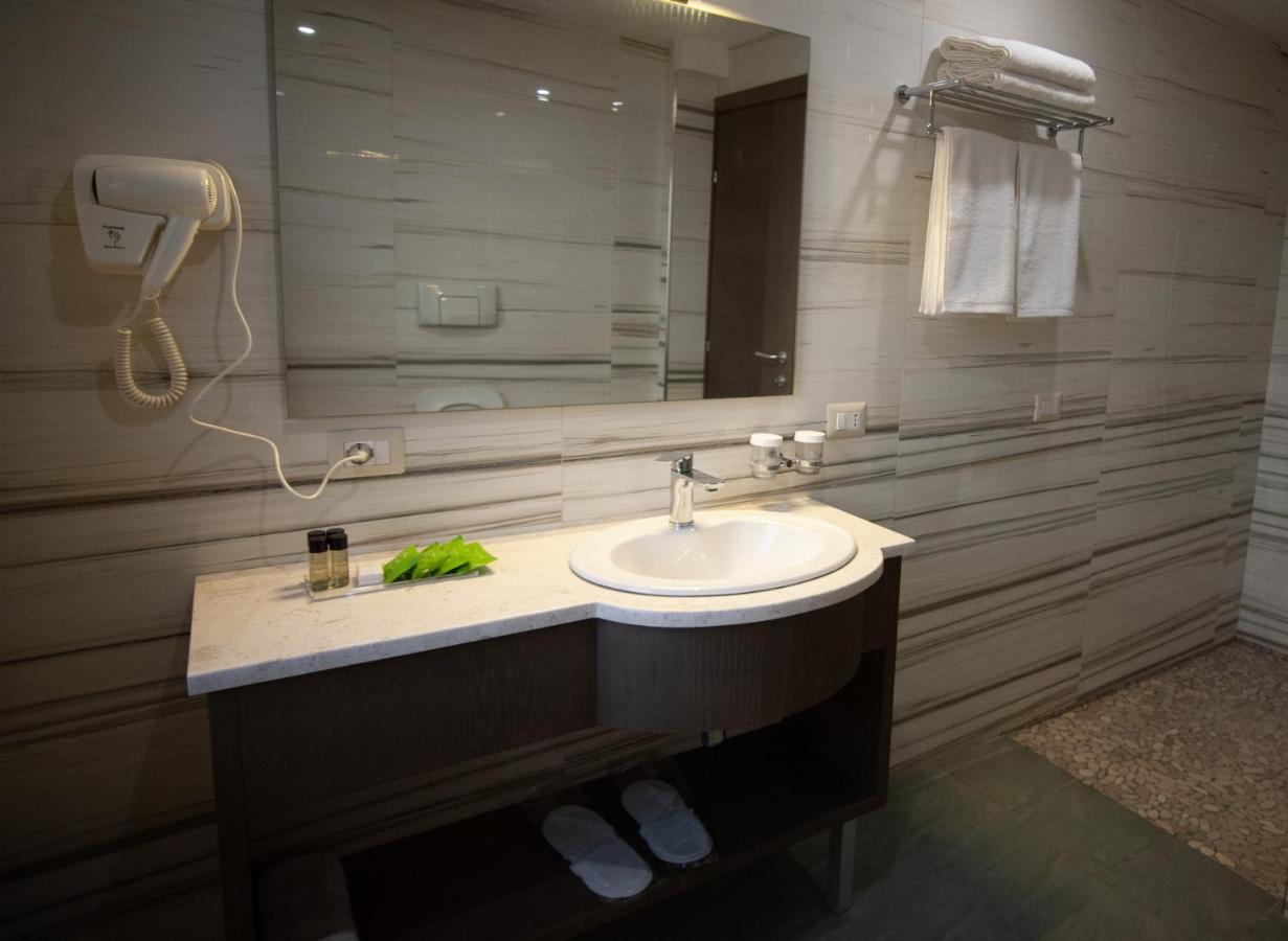 Agsel Hotel & Spa Tirana Eksteriør billede